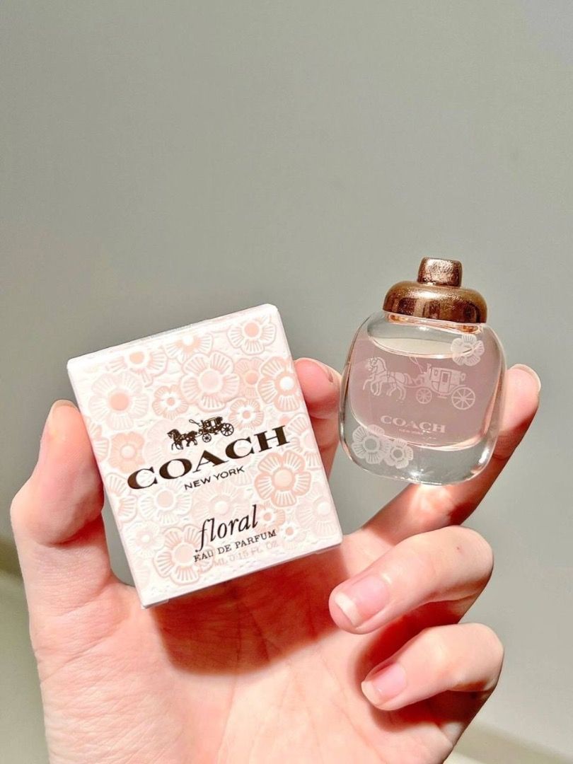 Coach mini perfume gift box 4 pieces 😍