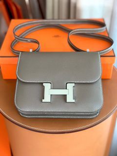 lucintaluna carried #Hermes kelly 25 retourne etoupe togo leather with  palladium hardware ——————————————————————————— R