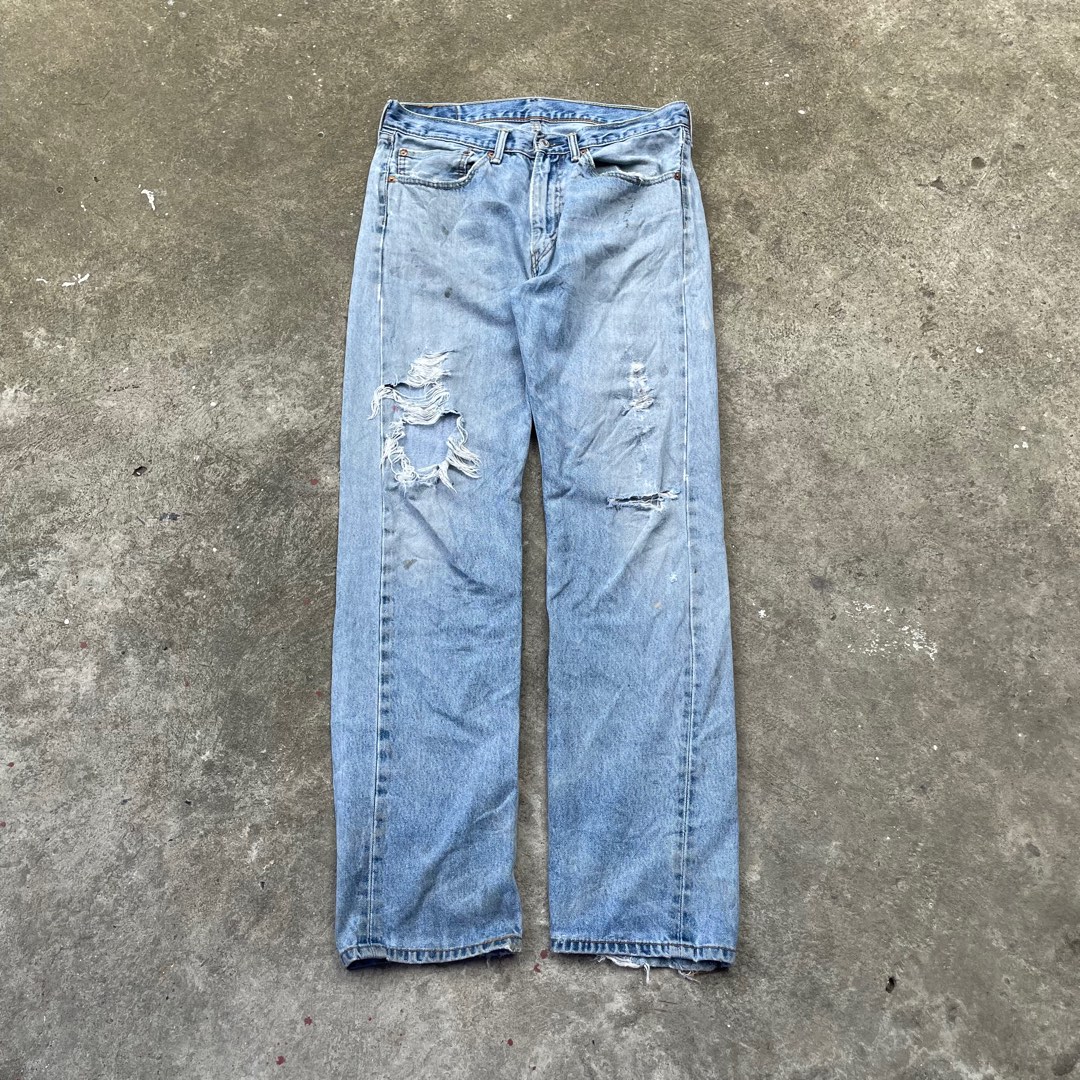 Distressed levis sale