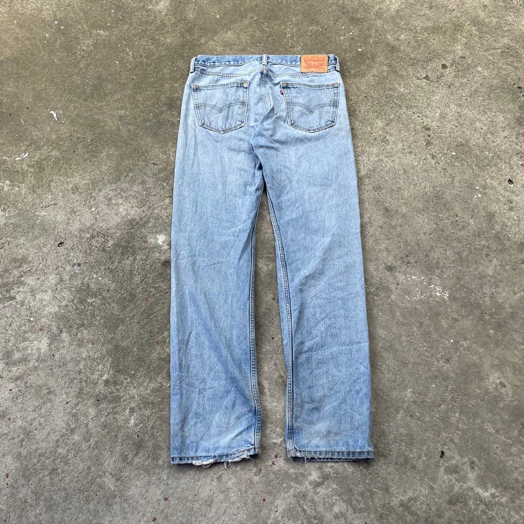 Levis 505 Mens 36x30* Shrunken Stone Wash Distressed Stain