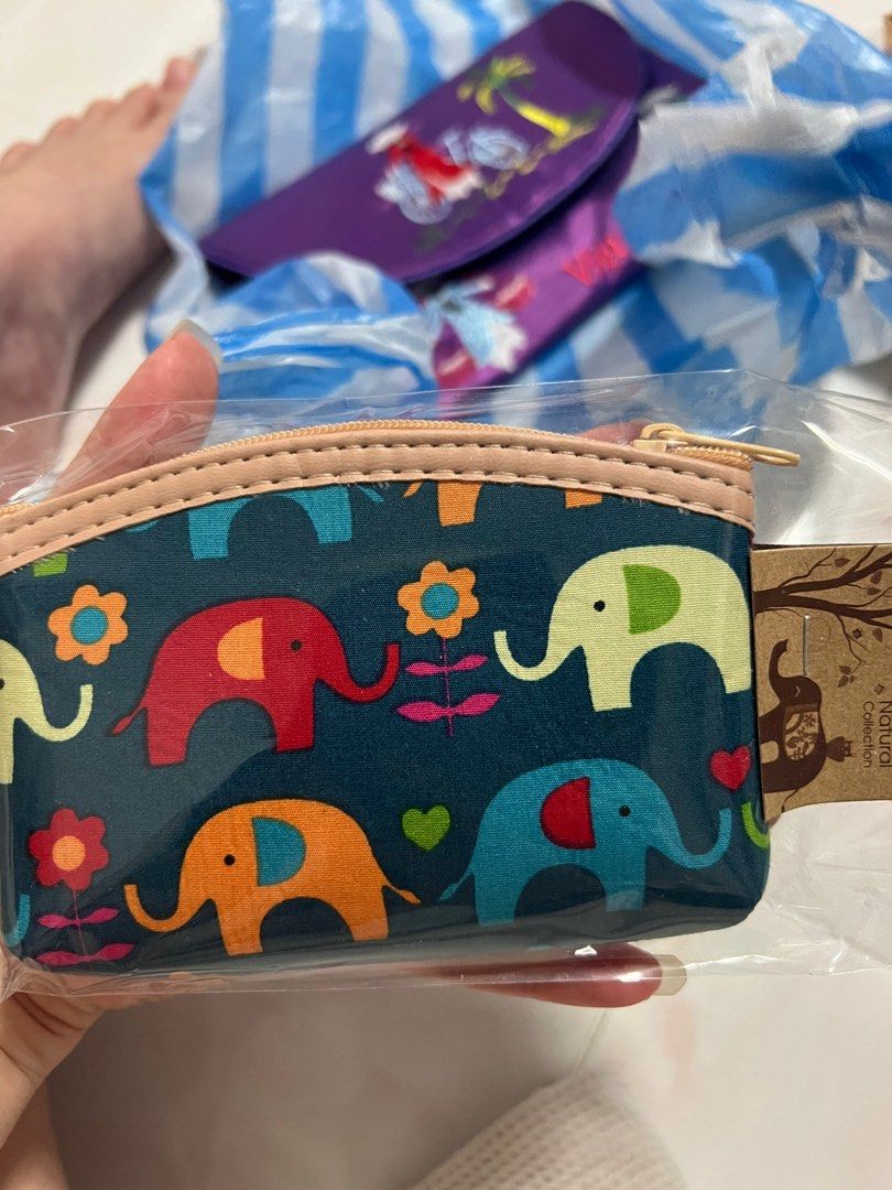 Purse with sales elephant design