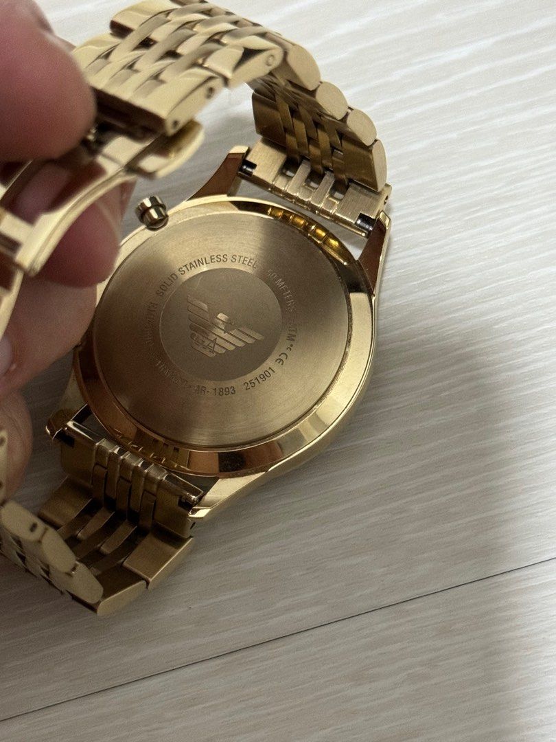 Watch discount armani gold