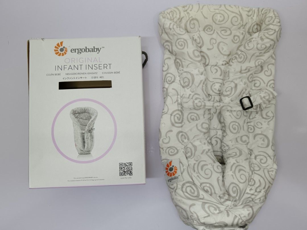 Ergobaby infant deals insert galaxy print