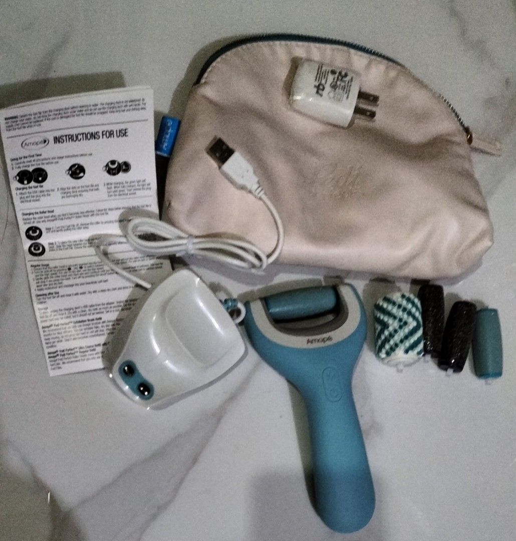 Foot scrub (Category: Foot Care) located in Manila. Submitted by chicstuff88 (Listing ID 1263139645, Image 2). Description: 👉foot scrub w/ interchangeable scrubber 👉Brand new 👉Happy carouselling❤️😊.