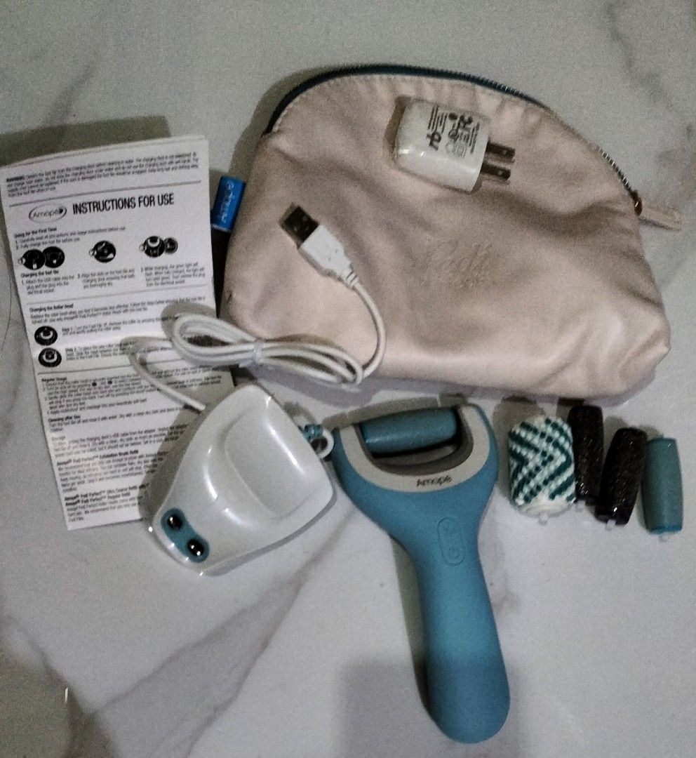 Foot scrub (Category: Foot Care) located in Manila. Submitted by chicstuff88 (Listing ID 1263139645, Image 1). Description: 👉foot scrub w/ interchangeable scrubber 👉Brand new 👉Happy carouselling❤️😊.