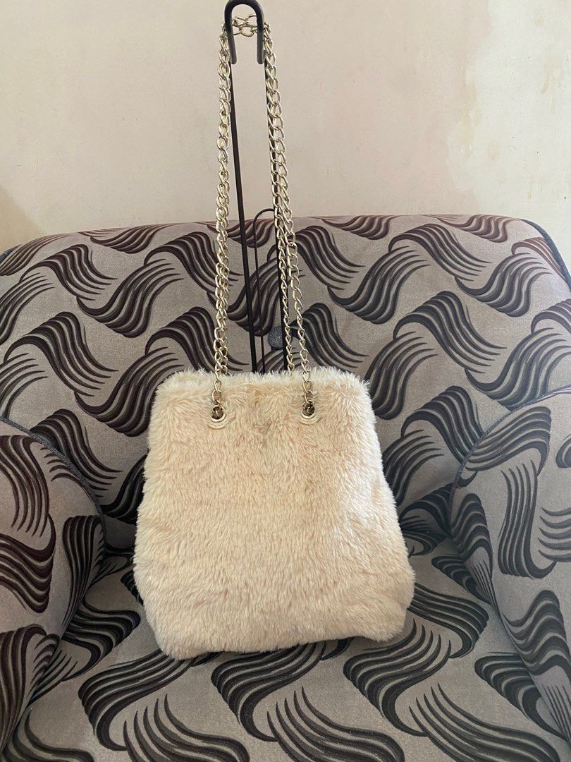 Fur 2 ways bag (Category: Cross-body Bags) located in Davao. Submitted by john_canque (Listing ID 1263037327, Image 1). Description: Japan fashion bag. Free sf.