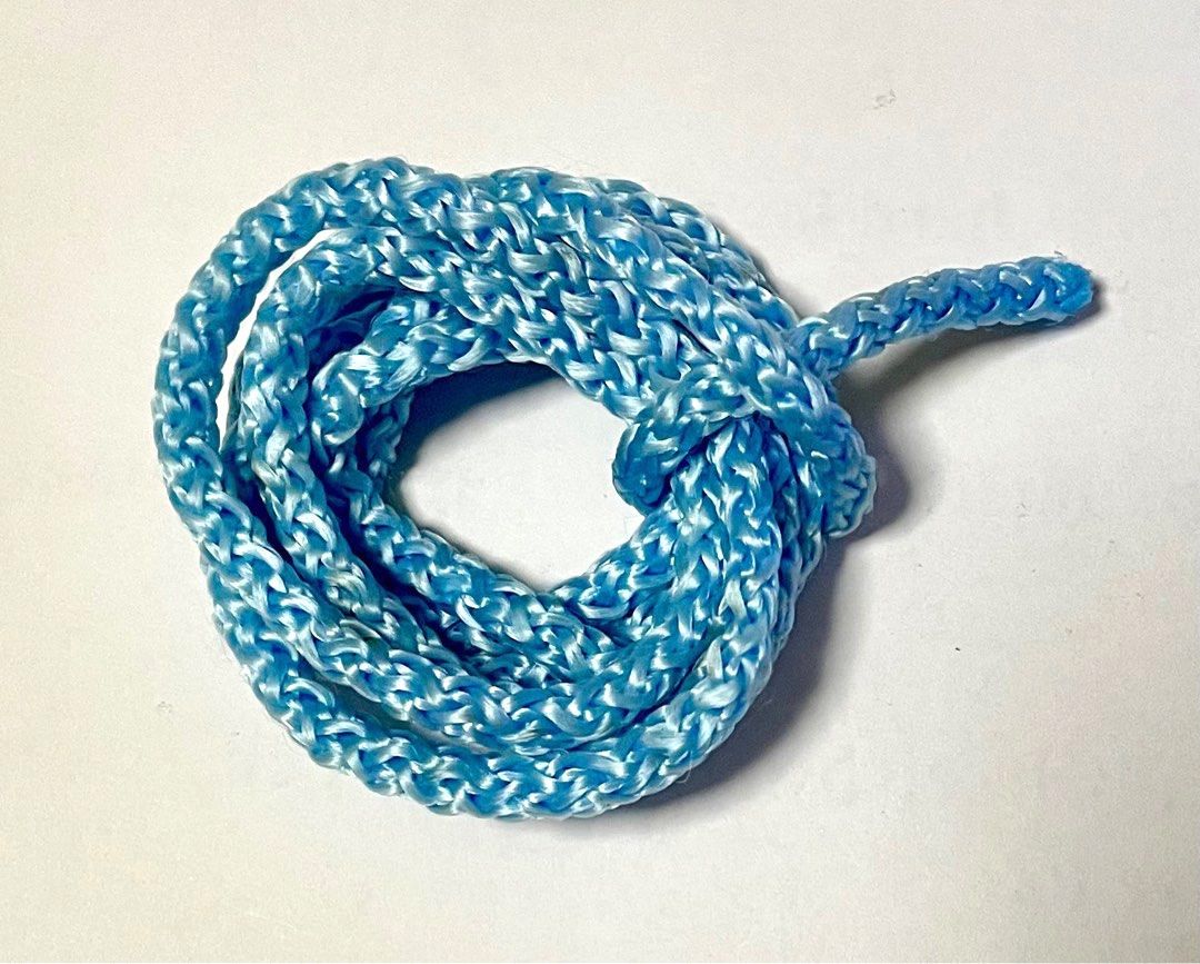 https://media.karousell.com/media/photos/products/2023/10/31/fwd_short_strong_rope_braided__1698756799_53fc6d56_progressive.jpg