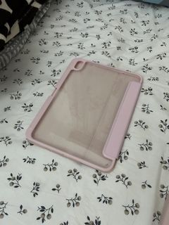 Goodojoq iPad Transparent Case 10th Gen Pink with pencil holder