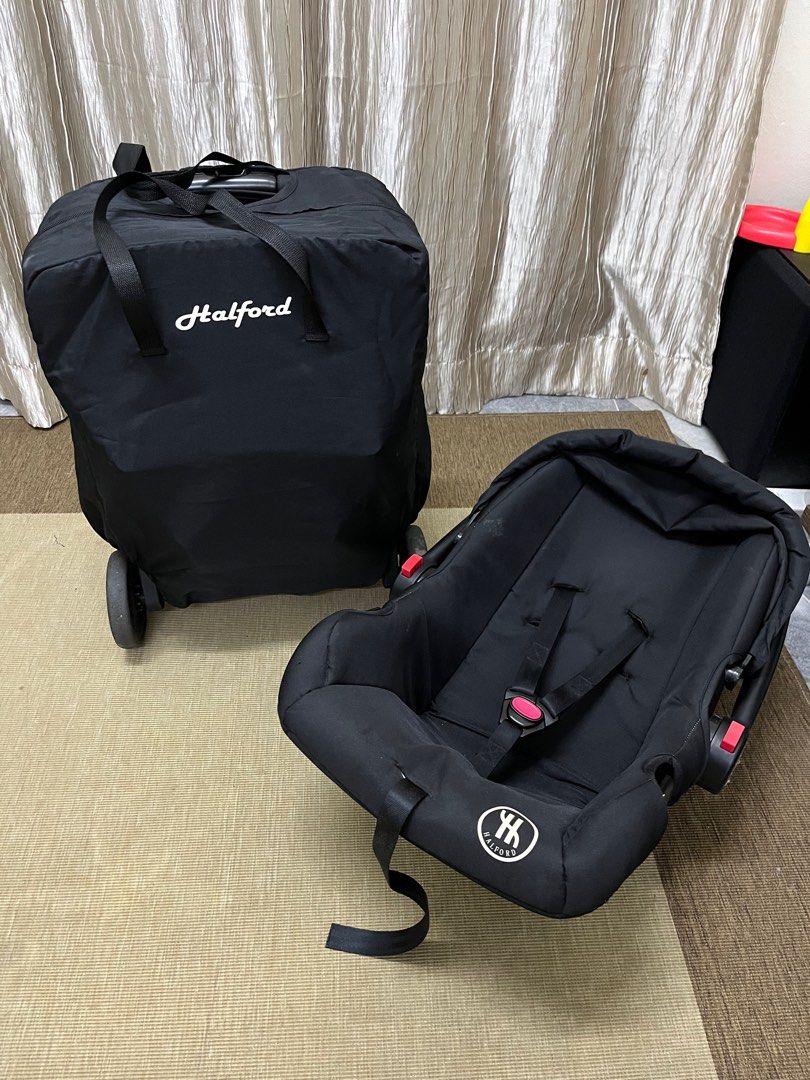 Car seat deals travel bag halfords