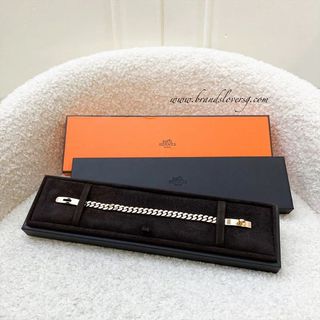 (Category: ) located in . Submitted by brands_lover (Listing ID 1263021114, Image 1). Description: .