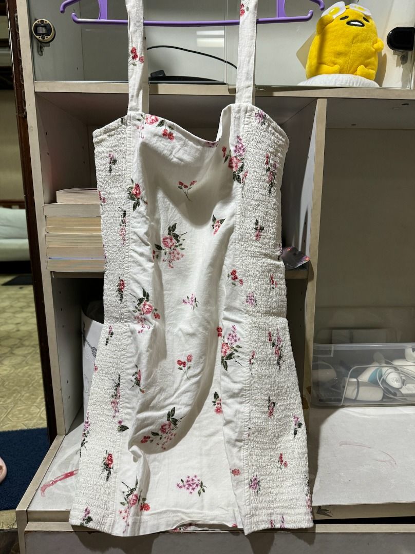 DRESS BUNDLE 1 H M F21 Bershka and Zara Dresses Women s