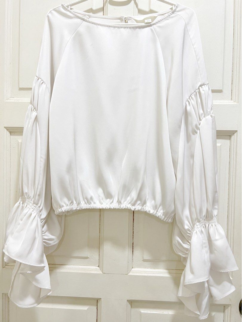 H M ruffled sleeves top Women s Fashion Tops Blouses on Carousell