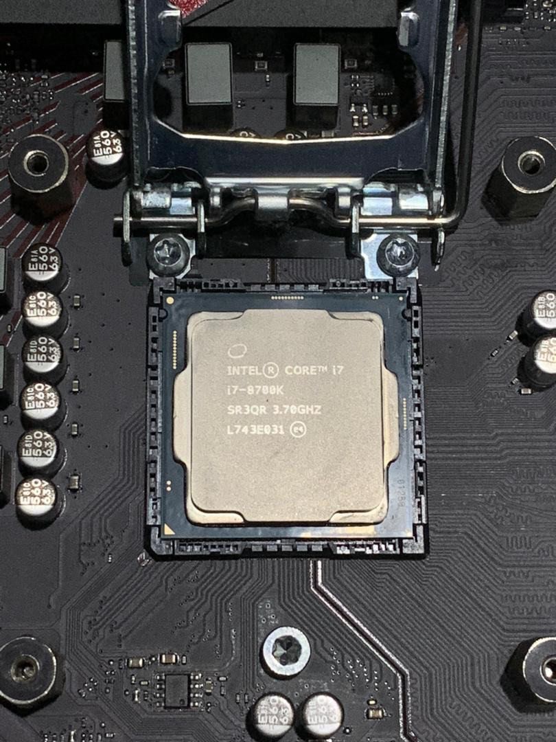 Intel Core i7 8700k msi z270 pro cooler master turbo 212