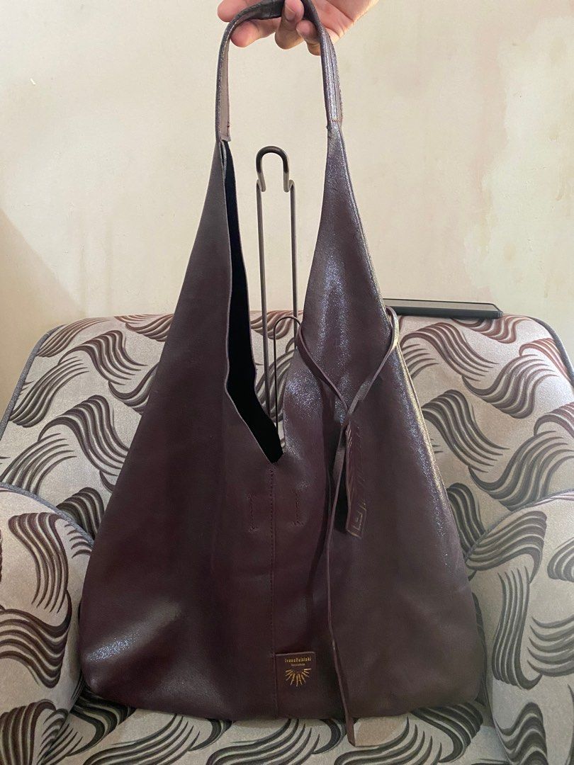 Ivana Helsinki hobo bag (Category: Tote Bags) located in Davao. Submitted by john_canque (Listing ID 1263035506, Image 2). Description: From selected Korea Box.