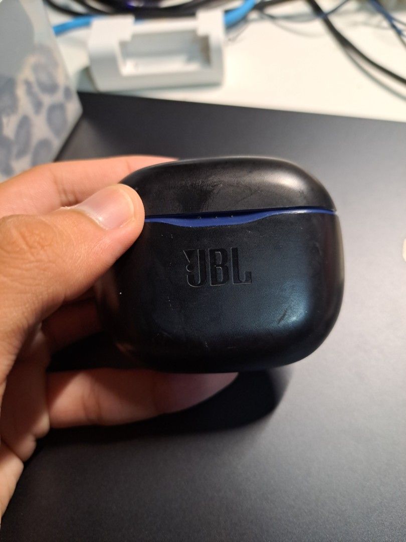 JBL TUNE125TWS earbuds, Audio, Earphones on Carousell
