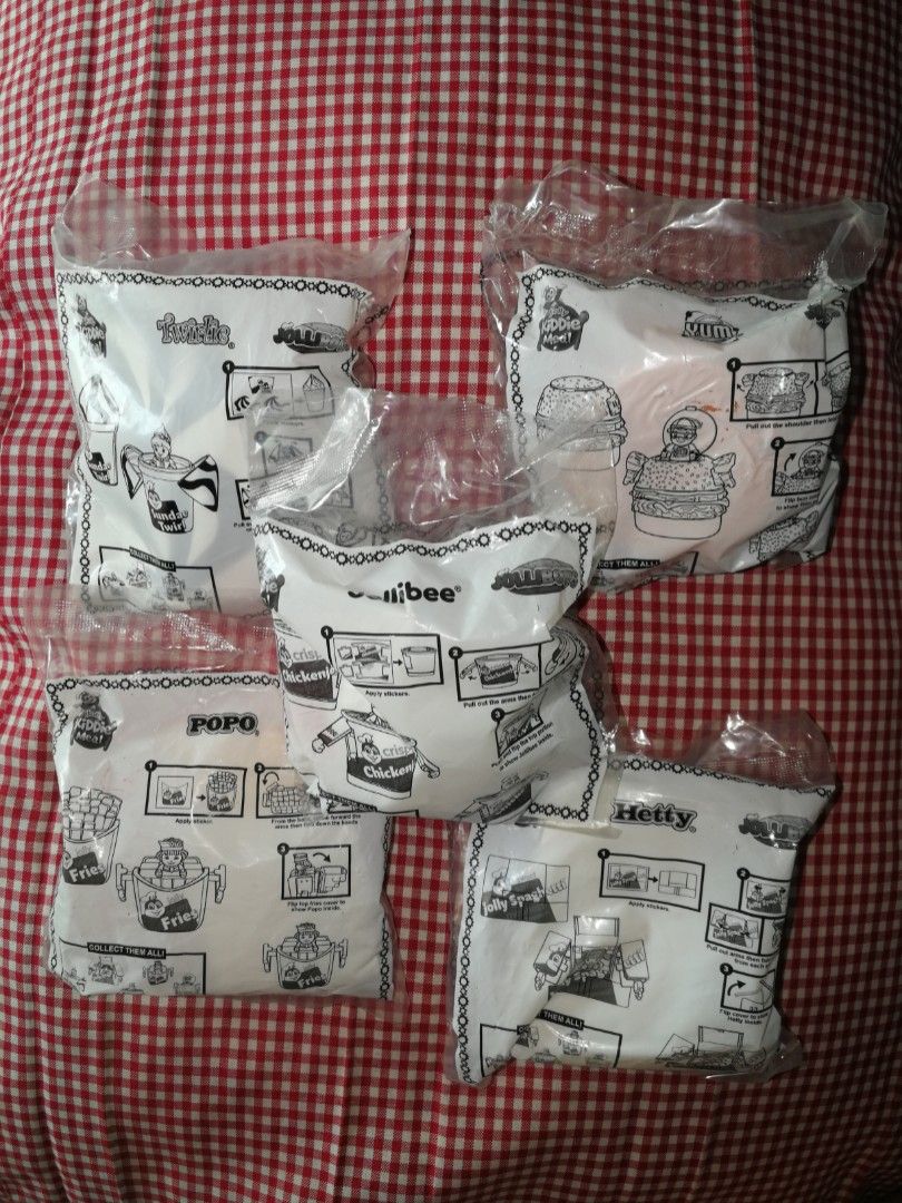 JOLLIBOTS (Jollibee & Friends) (Category: Designer & Blind Box Toys) located in Mabalacat. Submitted by whowannashoppe (Listing ID 1263043007, Image 1). Description: MAGBASA MUNA BAGO MAG-INQUIRE. JOLLIBOTS P1, 000.00 for complete set of 5 (shipping not included) ▪️complete set ▪️brand new/sealed ▪️last set available ▪️last price posted ▪️MOP: GCash ▪️Courier: J&T Express Price posted. DM for other details. For sure buyers only. These are pabenta