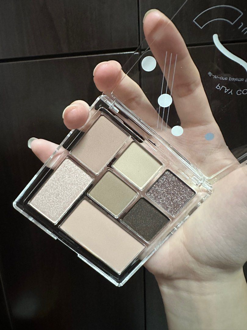 Judydoll eyeshadow palette, Beauty & Personal Care, Face, Makeup on