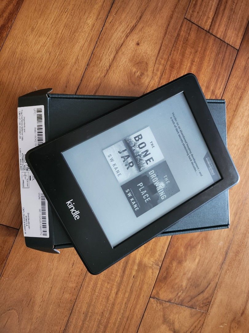 Kindle Paperwhite (6th Gen), Mobile Phones & Gadgets, E-Readers on ...