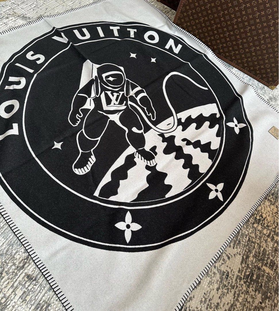 Louis Vuitton SS2019 Astronaut Space Blanket