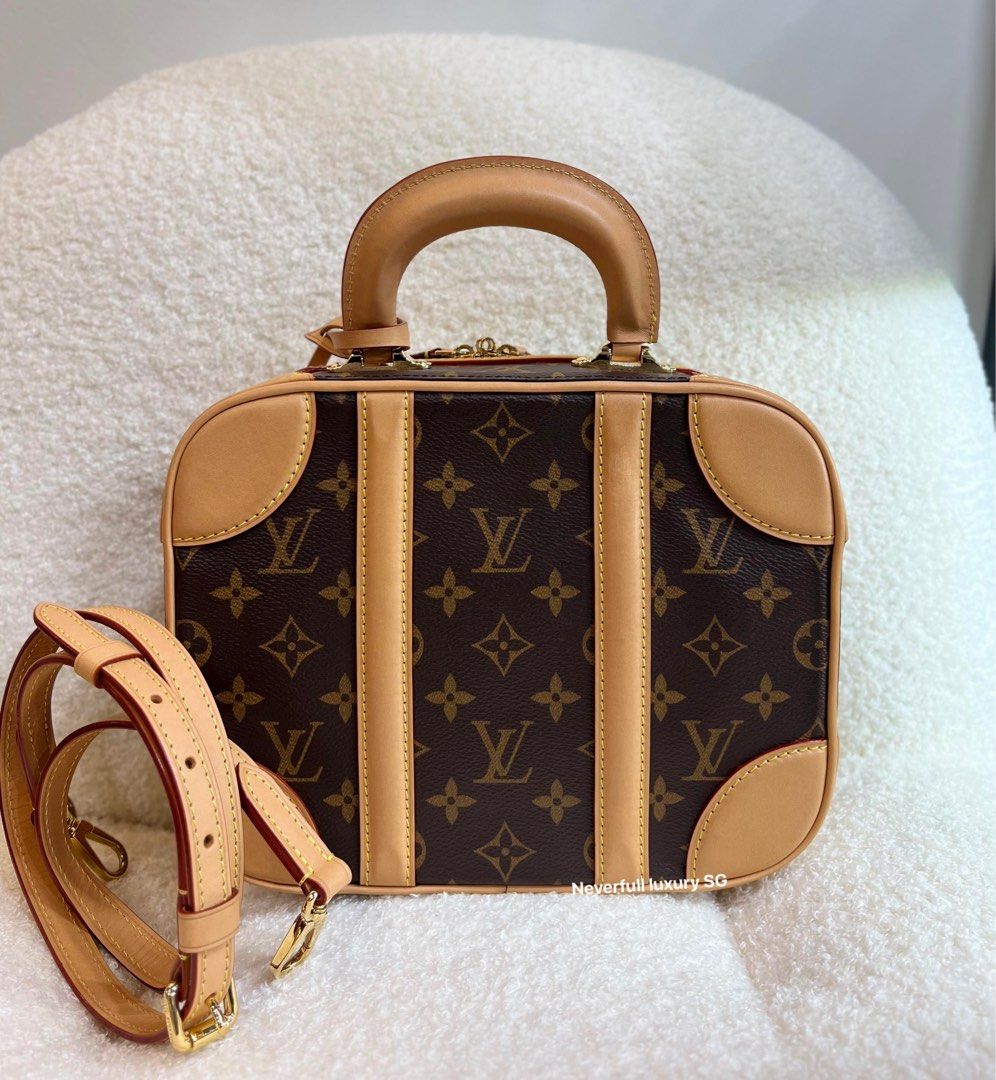 LOUIS VUITTON LYMINGTON BAG, Luxury, Bags & Wallets on Carousell