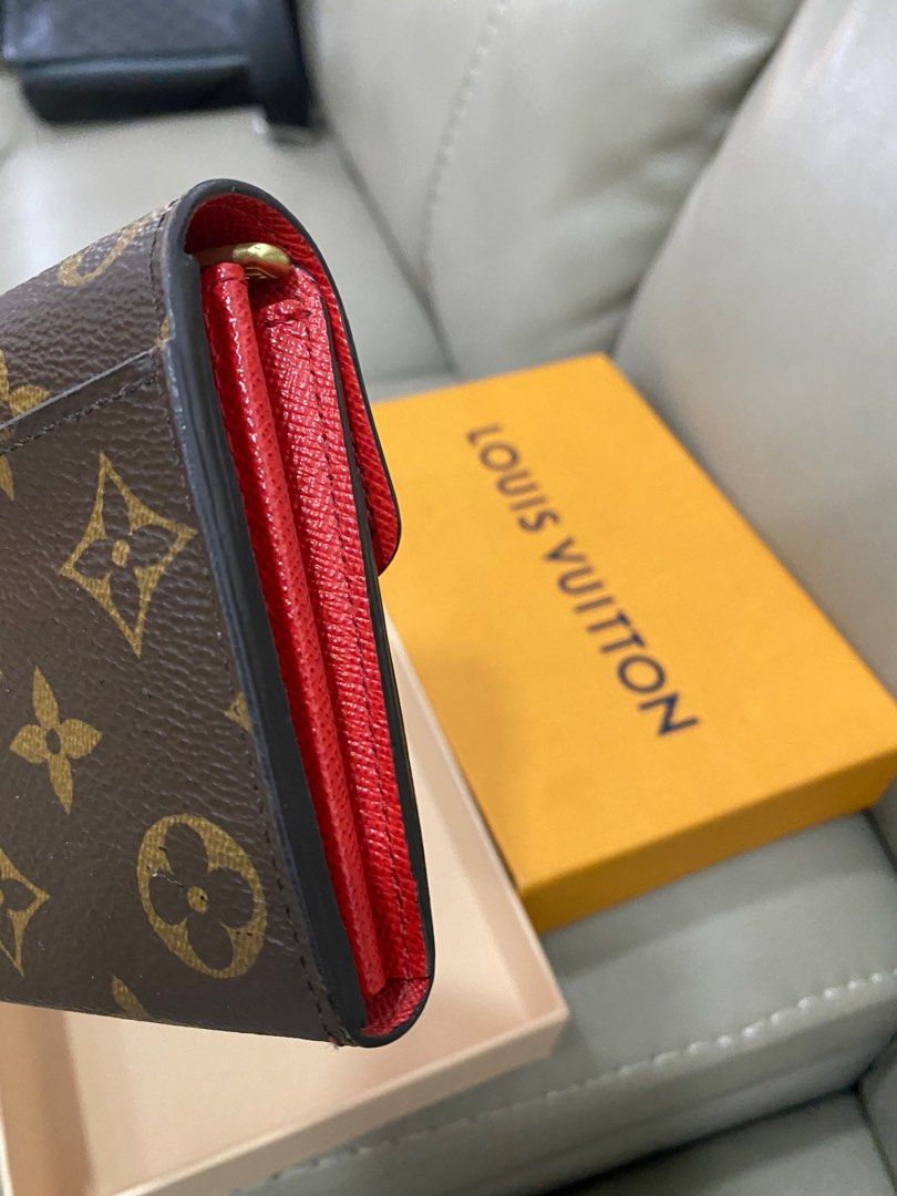 Louis Vuitton Sarah Wallet Monogram W Fuchsia interior, Luxury, Bags &  Wallets on Carousell