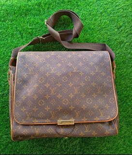 Selling Louis Vuitton Men Pouch, Luxury, Bags & Wallets on Carousell