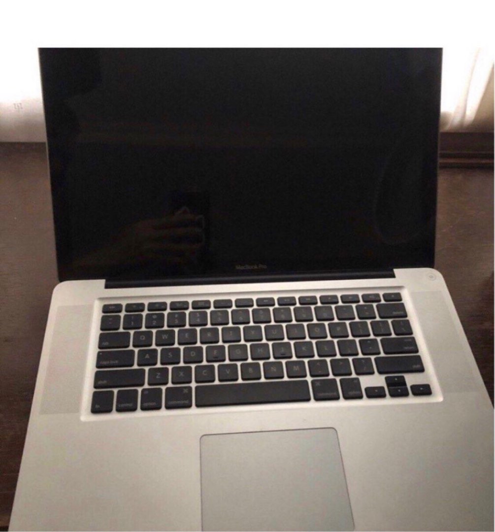 MacBook Pro 15 i7 SSD256Gb 8GbRam with adapter, 電腦＆科技, 手提