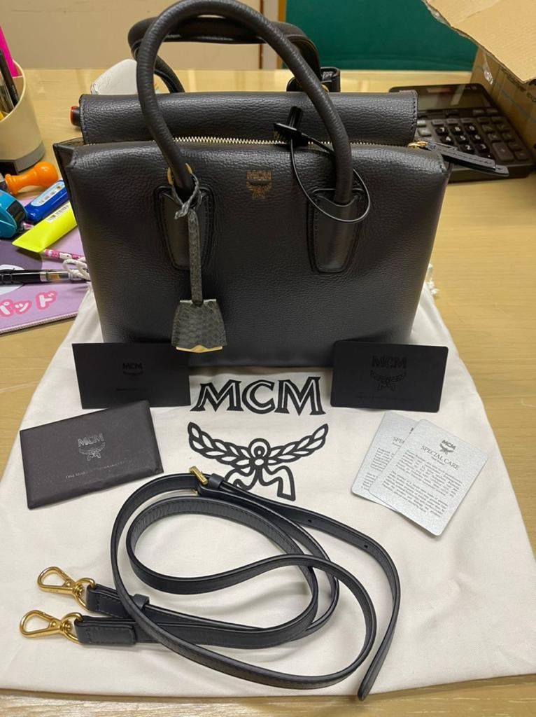 Mcm milla hotsell medium black