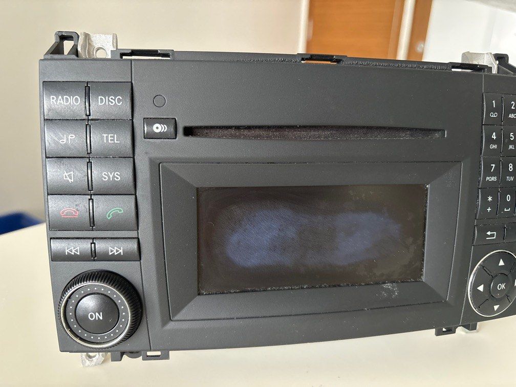 Mercedes radio and CD player, Car Accessories, Electronics & Lights on