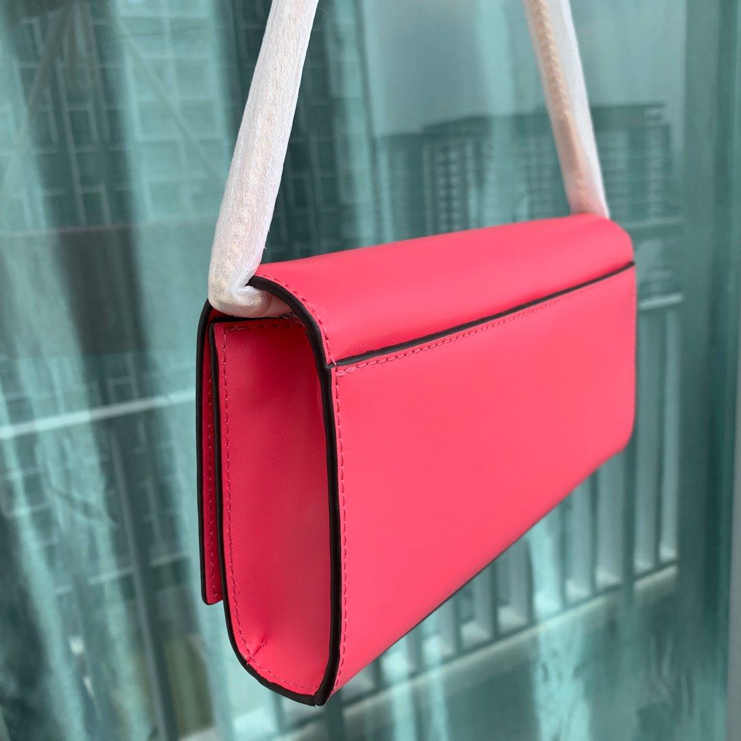 Mott clutch michael kors deals