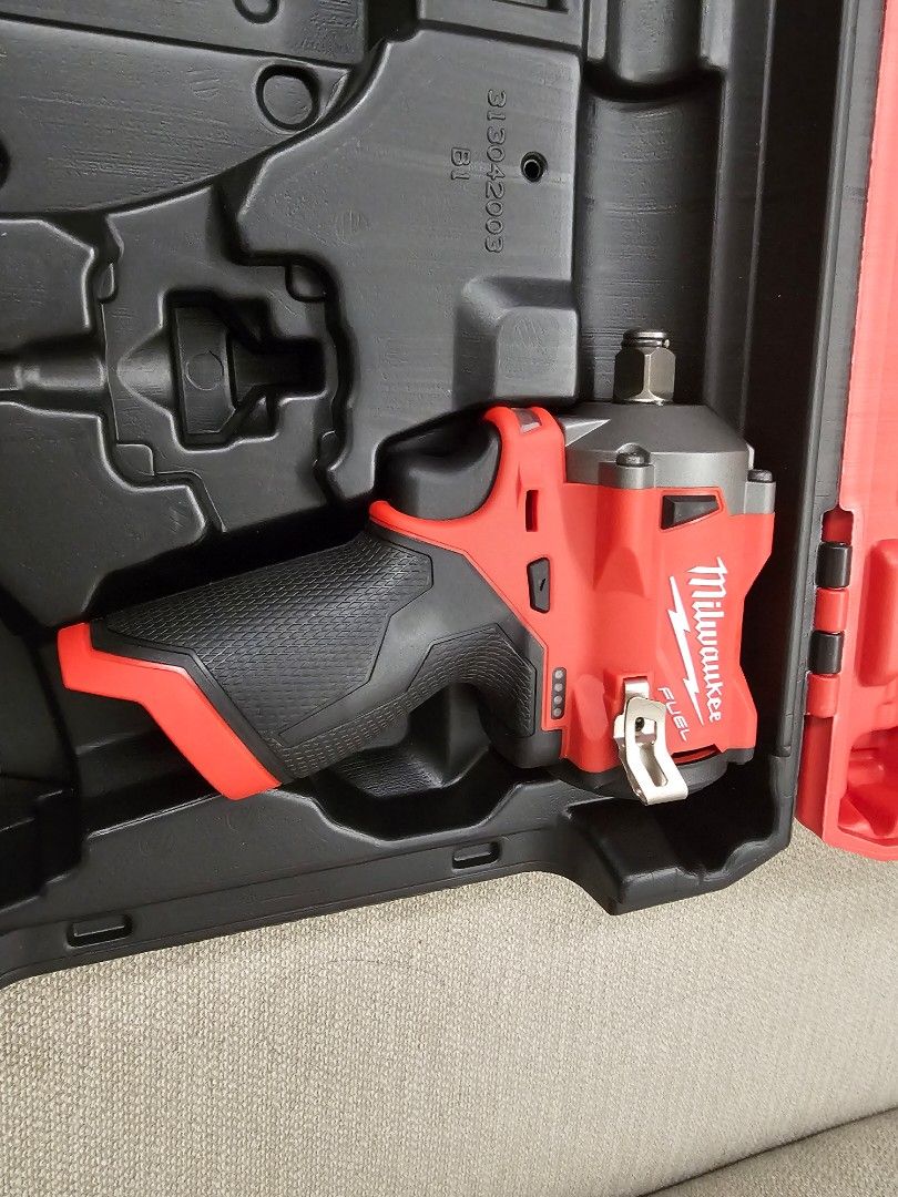 Milwaukee clearance m12 stubby