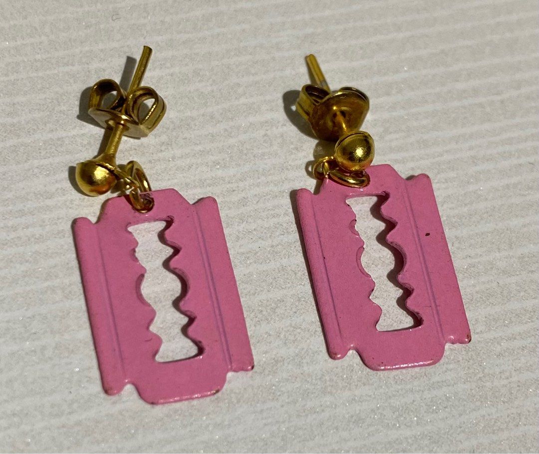 Vintage Mini pink razor earrings FREE SHIPPING