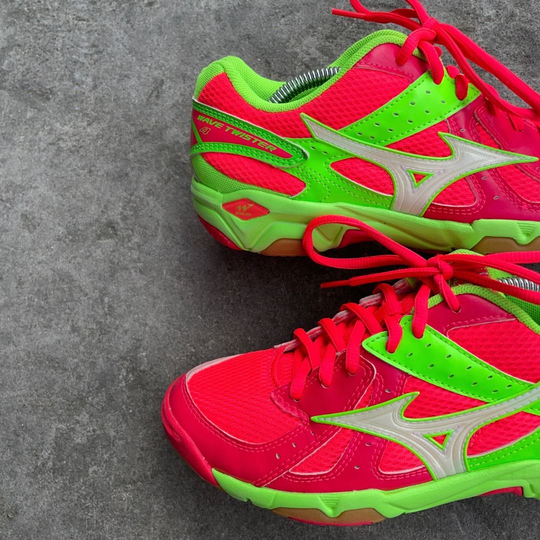 Mizuno wave twister red new arrivals