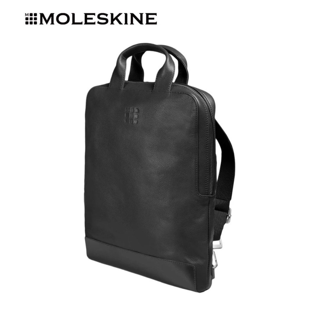Moleskine classic leather outlet vertical device bag
