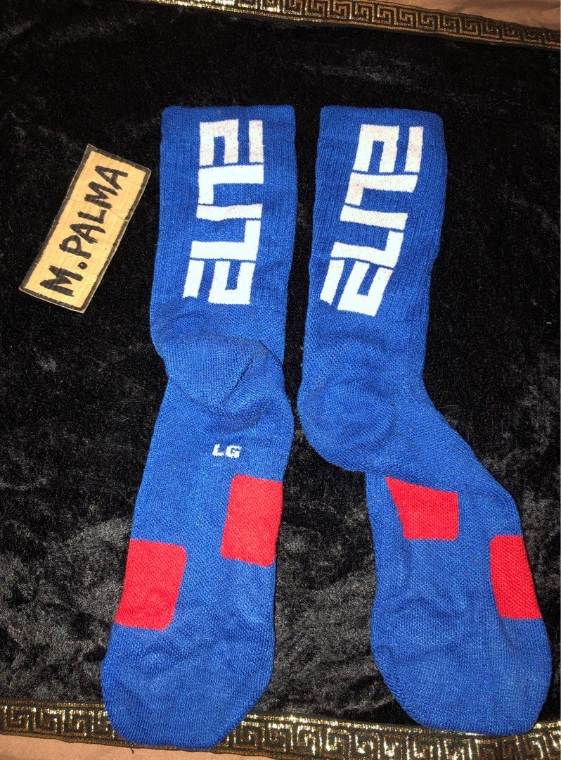 Nike elite socks medium to large (Category: Socks) located in Manila. Submitted by marisianshop (Listing ID 1263163493, Image 3). Description: Nike elite socks medium to large.