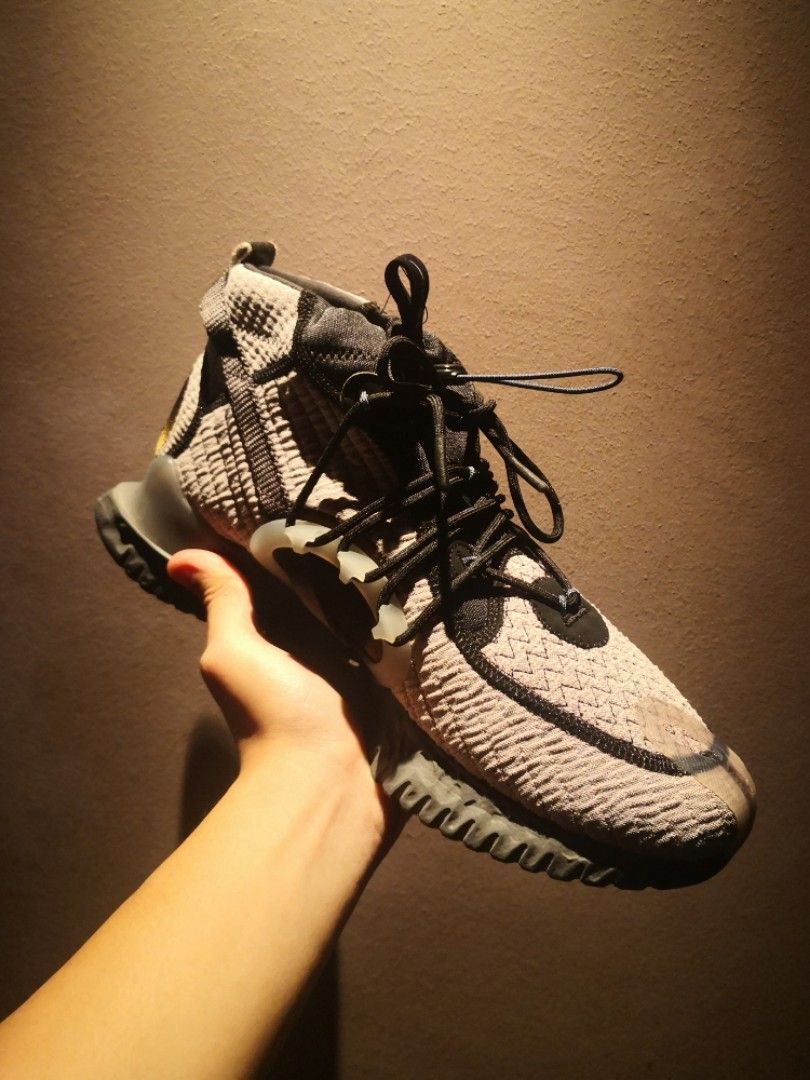 nike flow 2020 ispa on feet