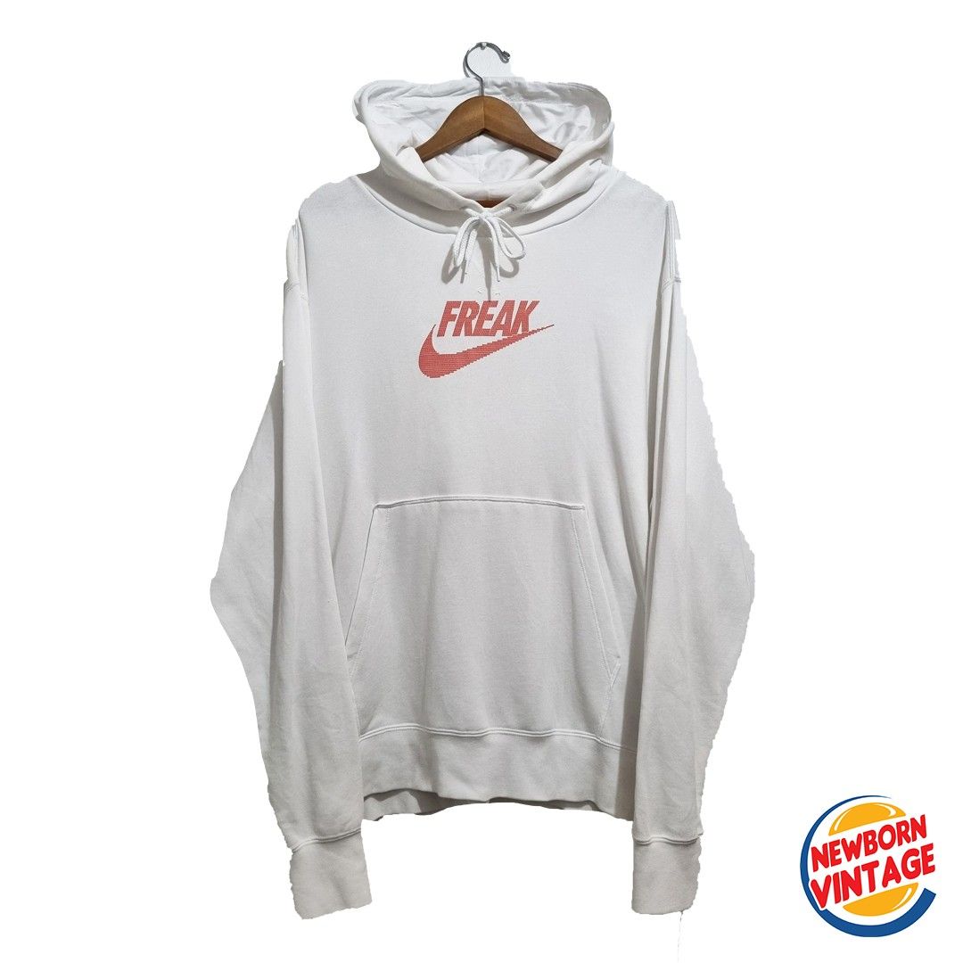 Nike freak hoodie light on sale bone
