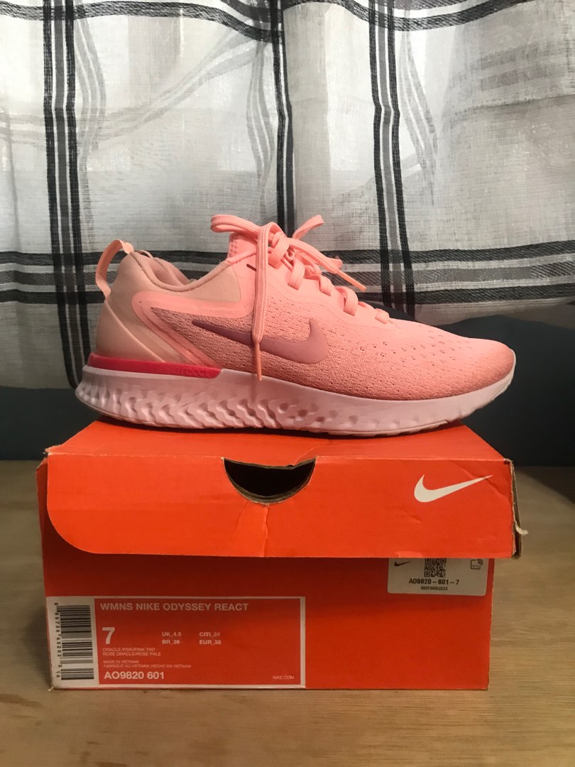 Nike odyssey react rose top