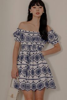 OLSEN EMBROIDERY DRESS IN NAVY