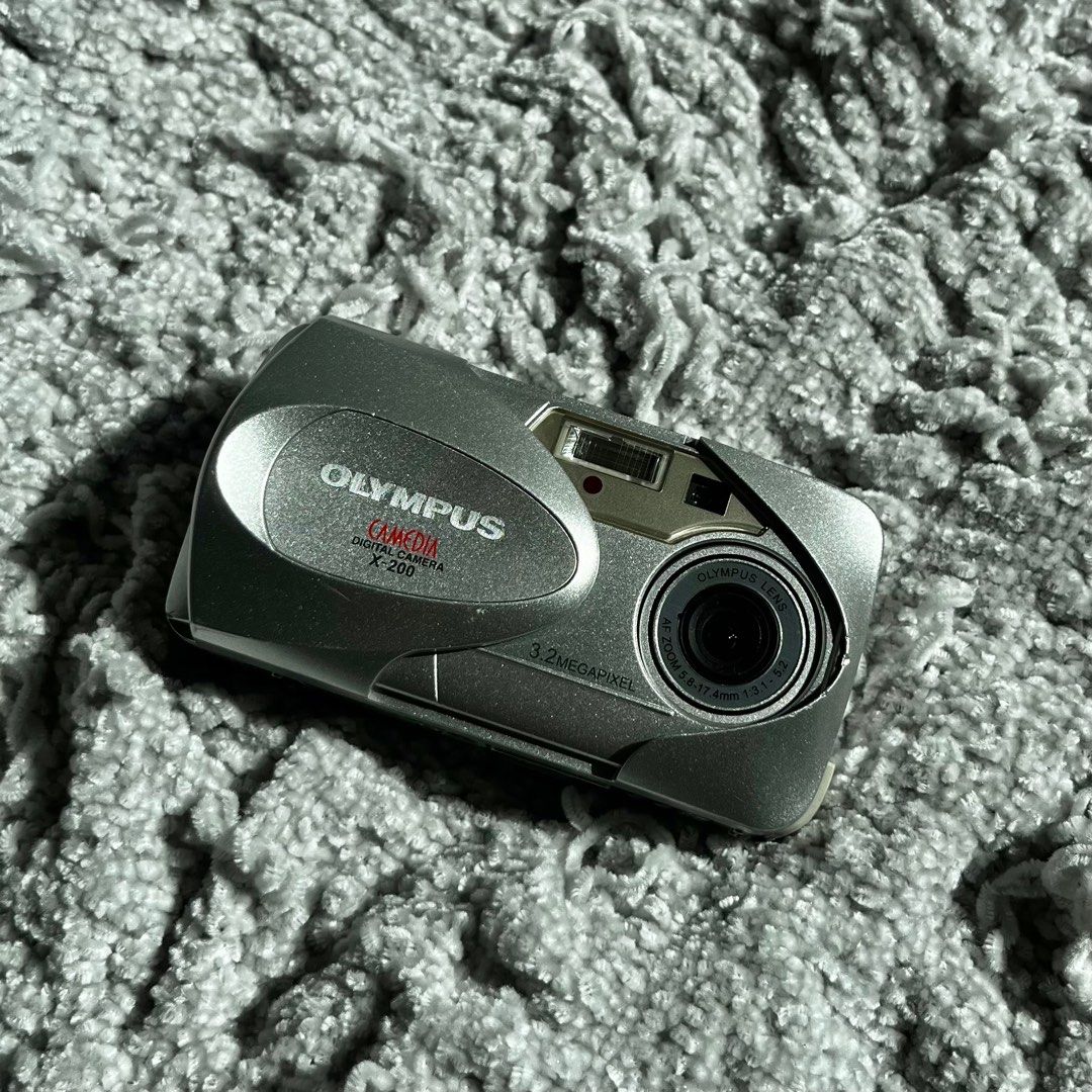 Olympus Camedia X-200 Silver Digital Camera Digicam