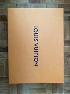 Louis Vuitton Climbing Standing Pouch