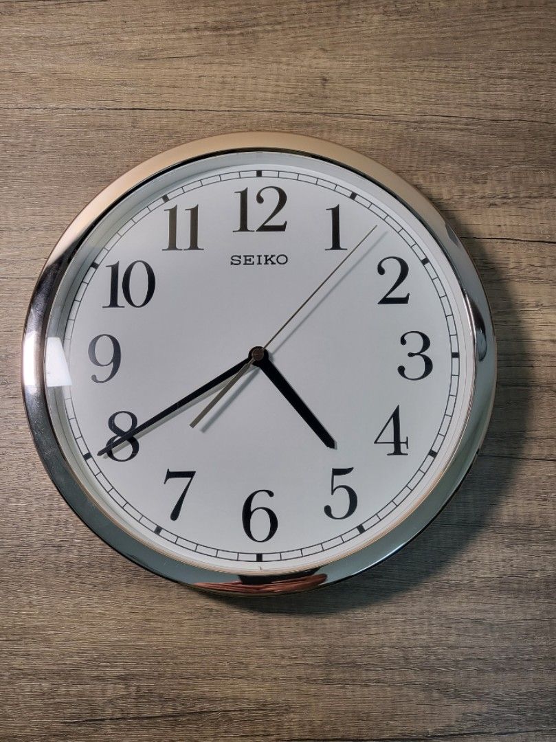 ORIGINAL SEIKO Sweep Movement Wall Clock QXA730P (USED), Furniture