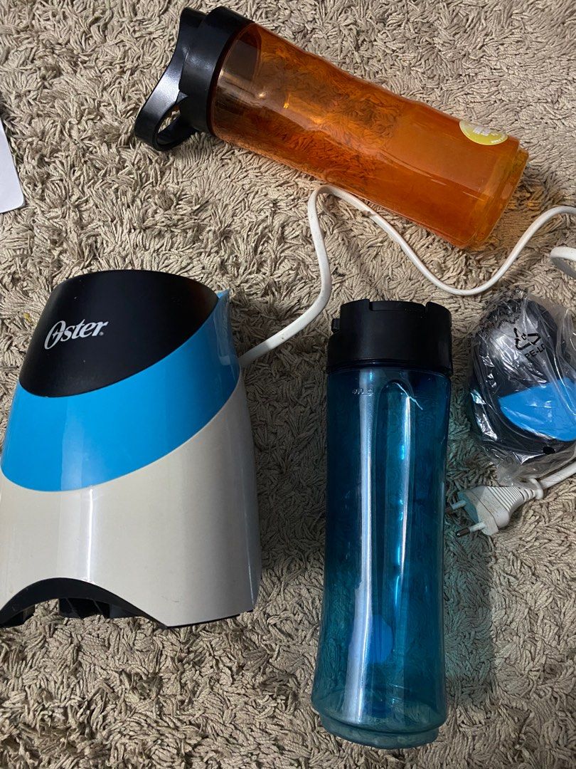 Oster Personal Blender with extra bottles, Furniture & Home Living