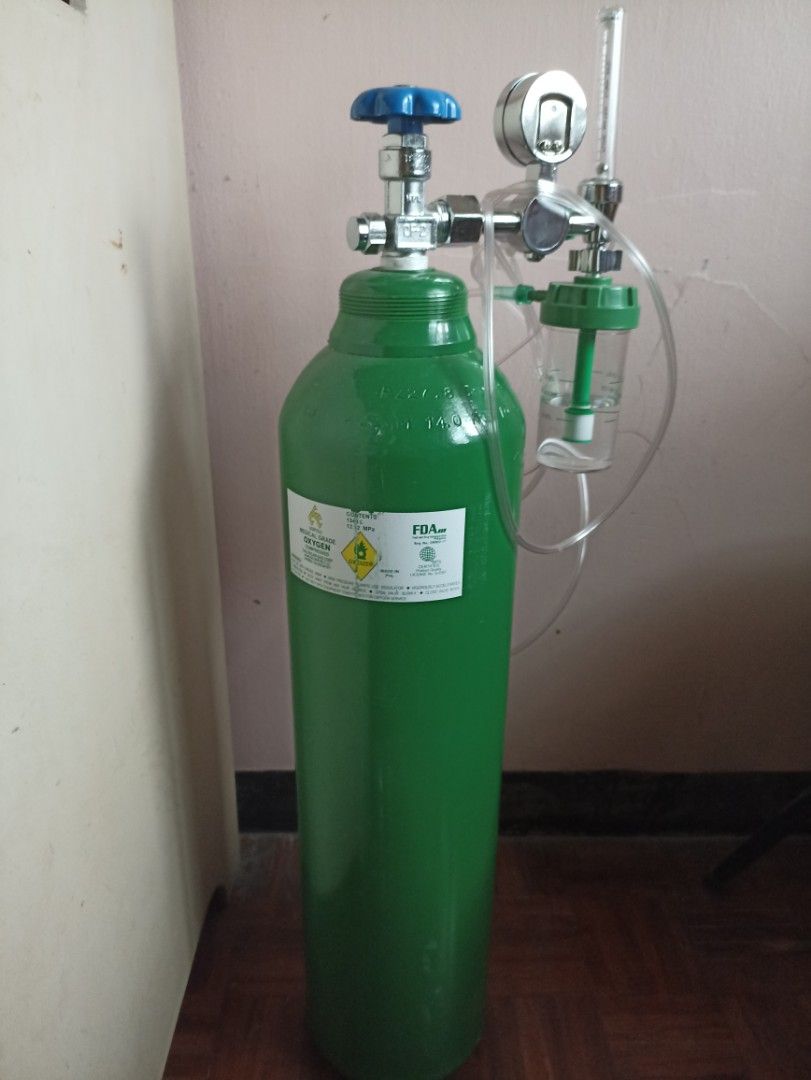 Oxygen Tank with Regulator, Health & Nutrition, Medical Supplies & Tools on Carousell