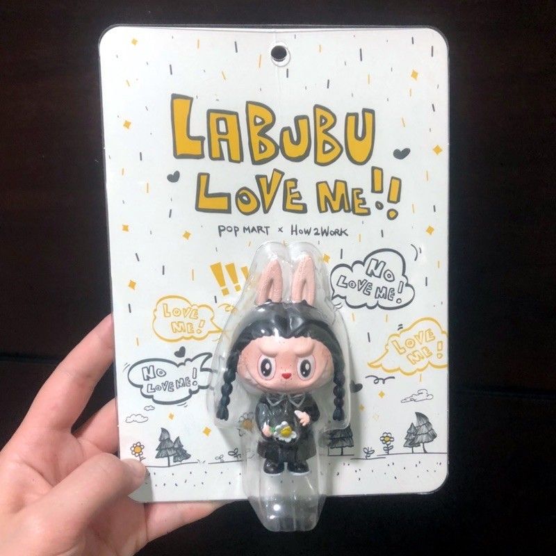 Popmart Labubu 吊卡Love me 極罕有, 興趣及遊戲, 玩具& 遊戲類- Carousell