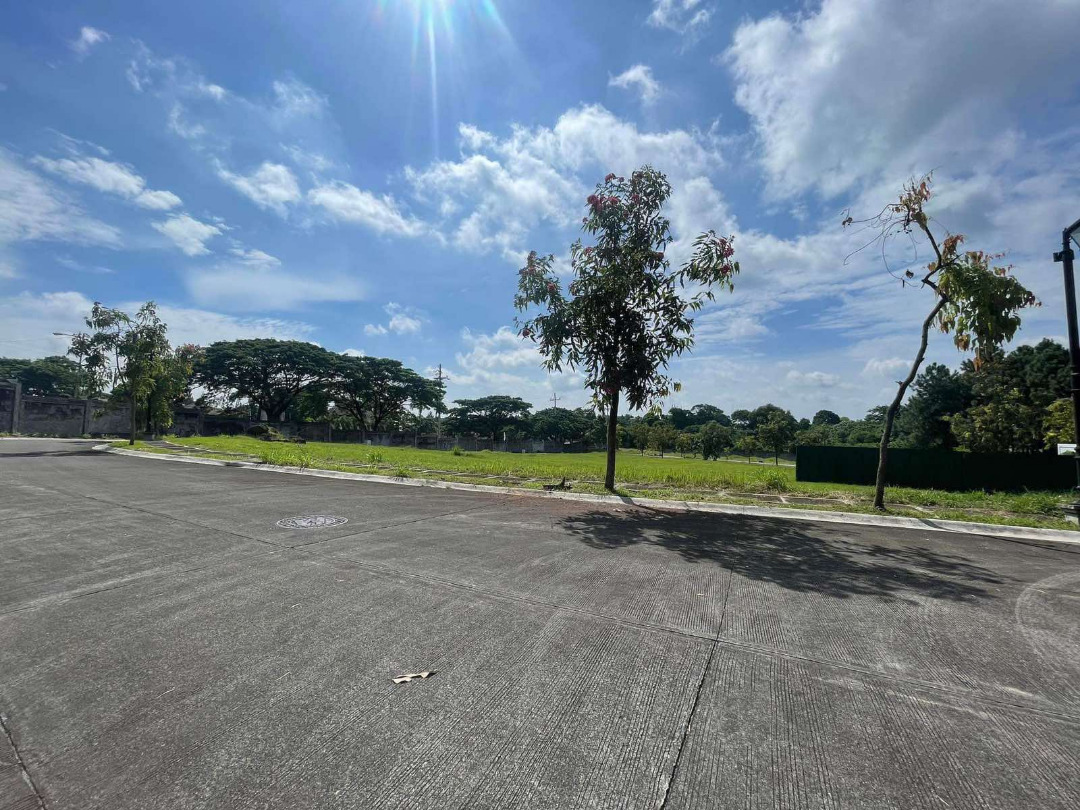 (Category: ) located in . Submitted by ajtbrokerage (Listing ID 1251685536, Image 1). Description: .