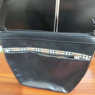 Burberry bags for sale in Manila, Philippines, Facebook Marketplace