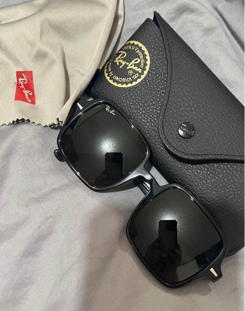 RAYBAN CLASSIC ORIGINAL (Category: Sunglasses & Eyewear) located in Manila. Submitted by aicah05 (Listing ID 1263186265, Image 3). Description: .