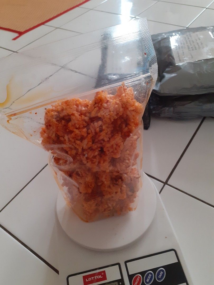 Rengginang Chili Oil Gurih Pedas Makanan And Minuman Snek Di Carousell 5230