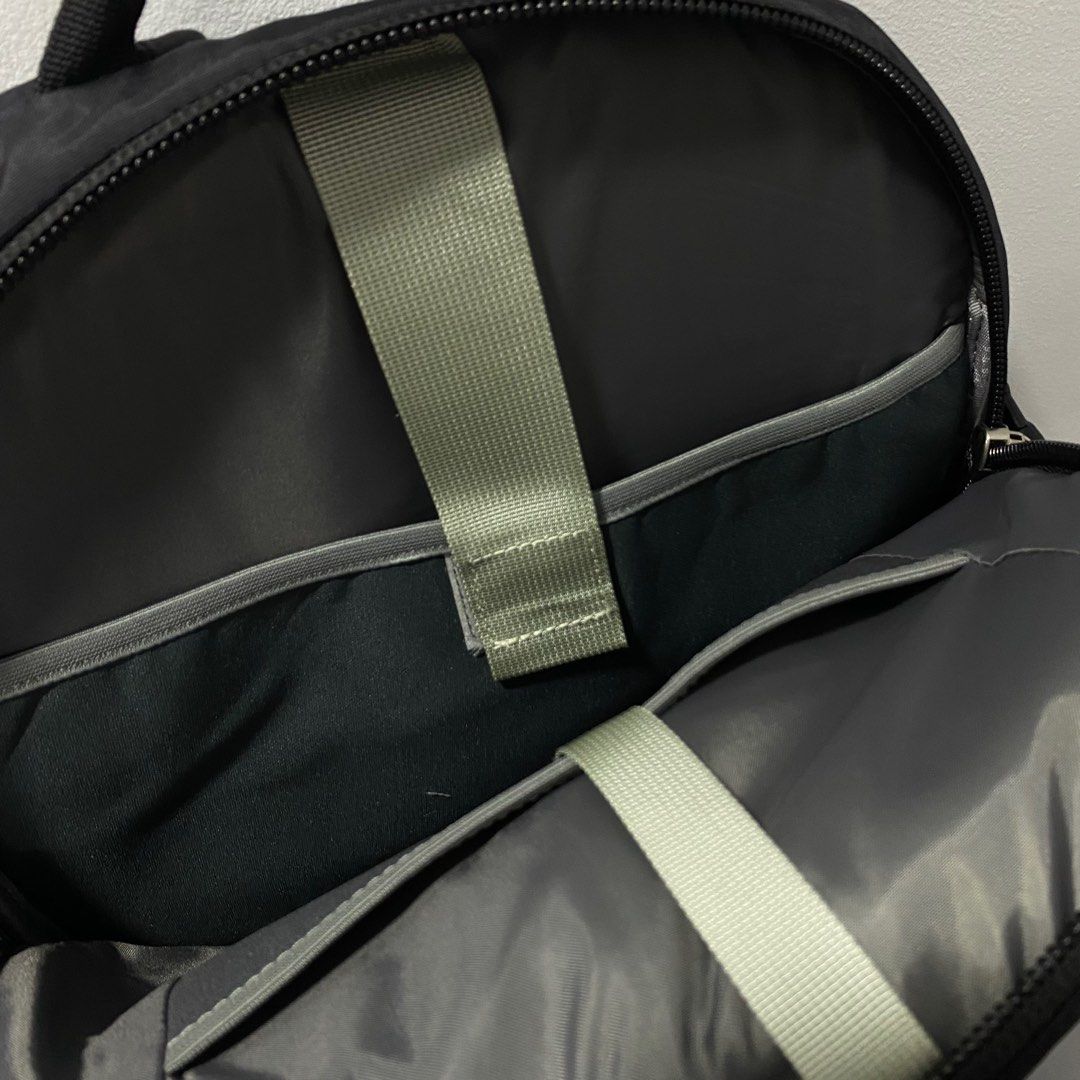 Router Transit | Old Model TNF, Men's Fashion, Bags, Backpacks on Carousell